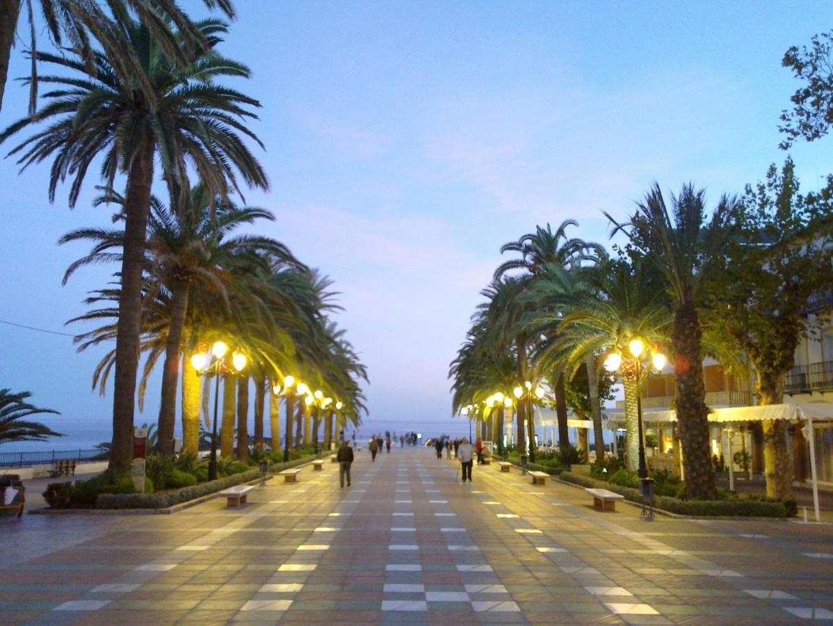 R1352 Pinomar D Villa Nerja Eksteriør billede